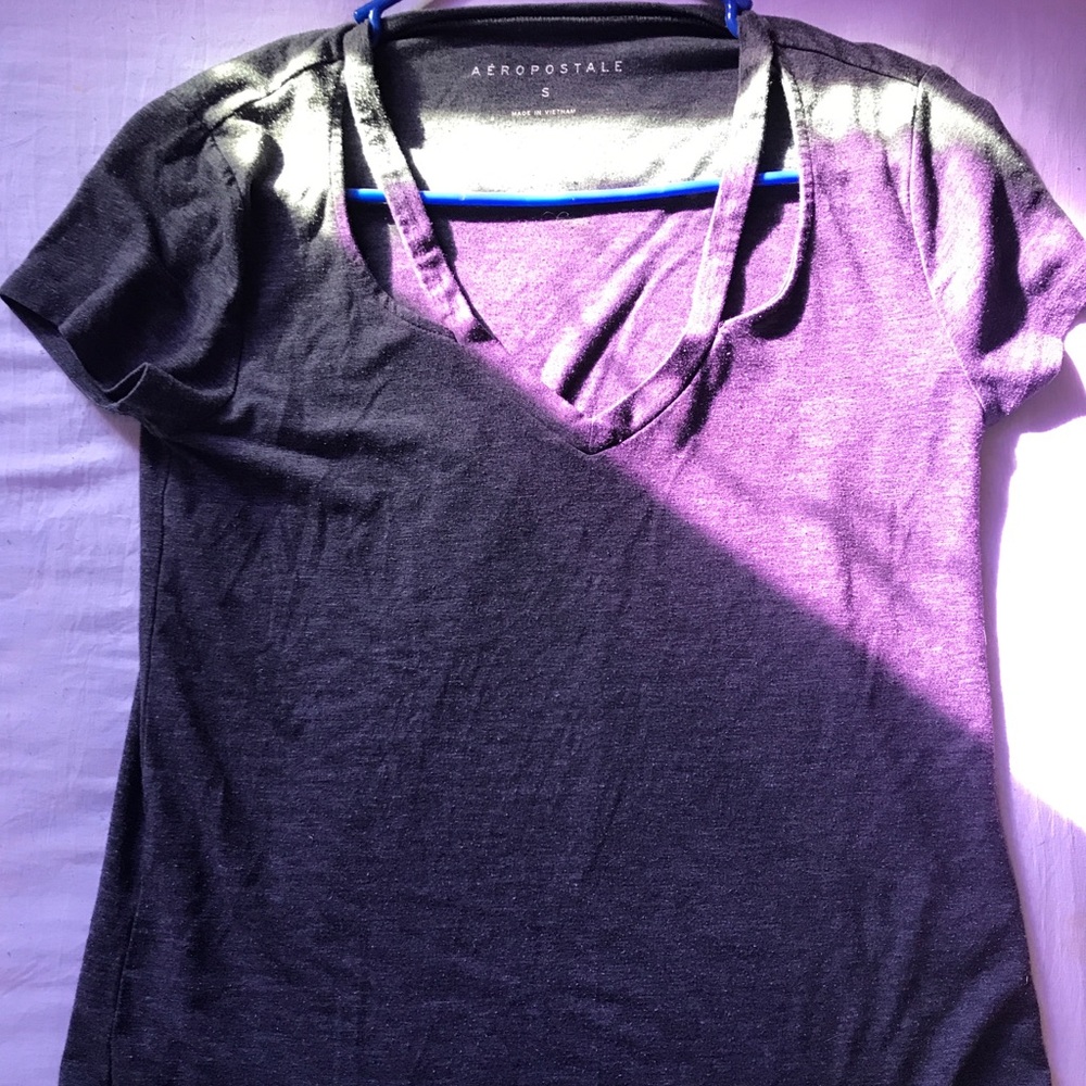 aeropostale v-neck t-shirt.